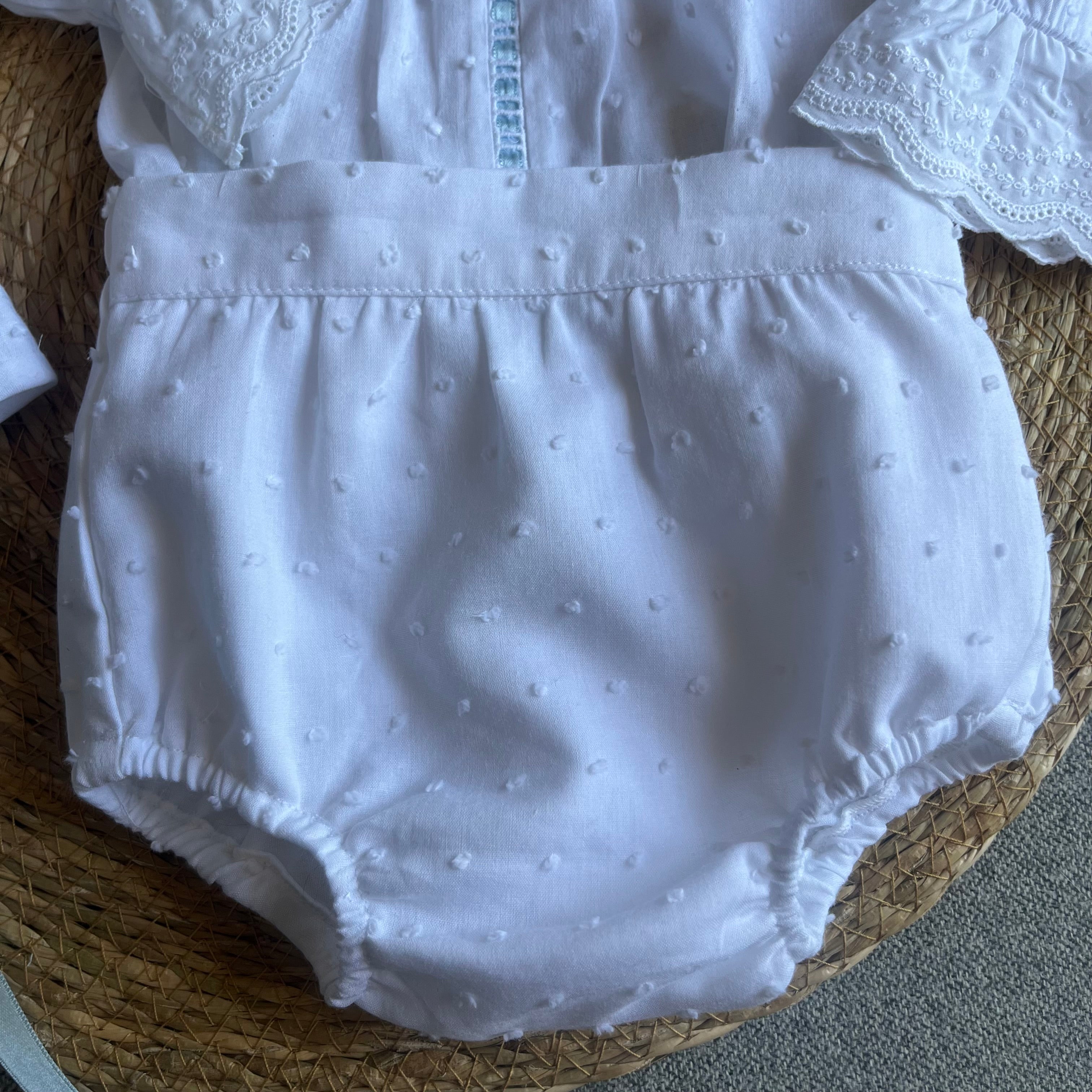 Conjunto de camisa, capota y cubrepañal niño